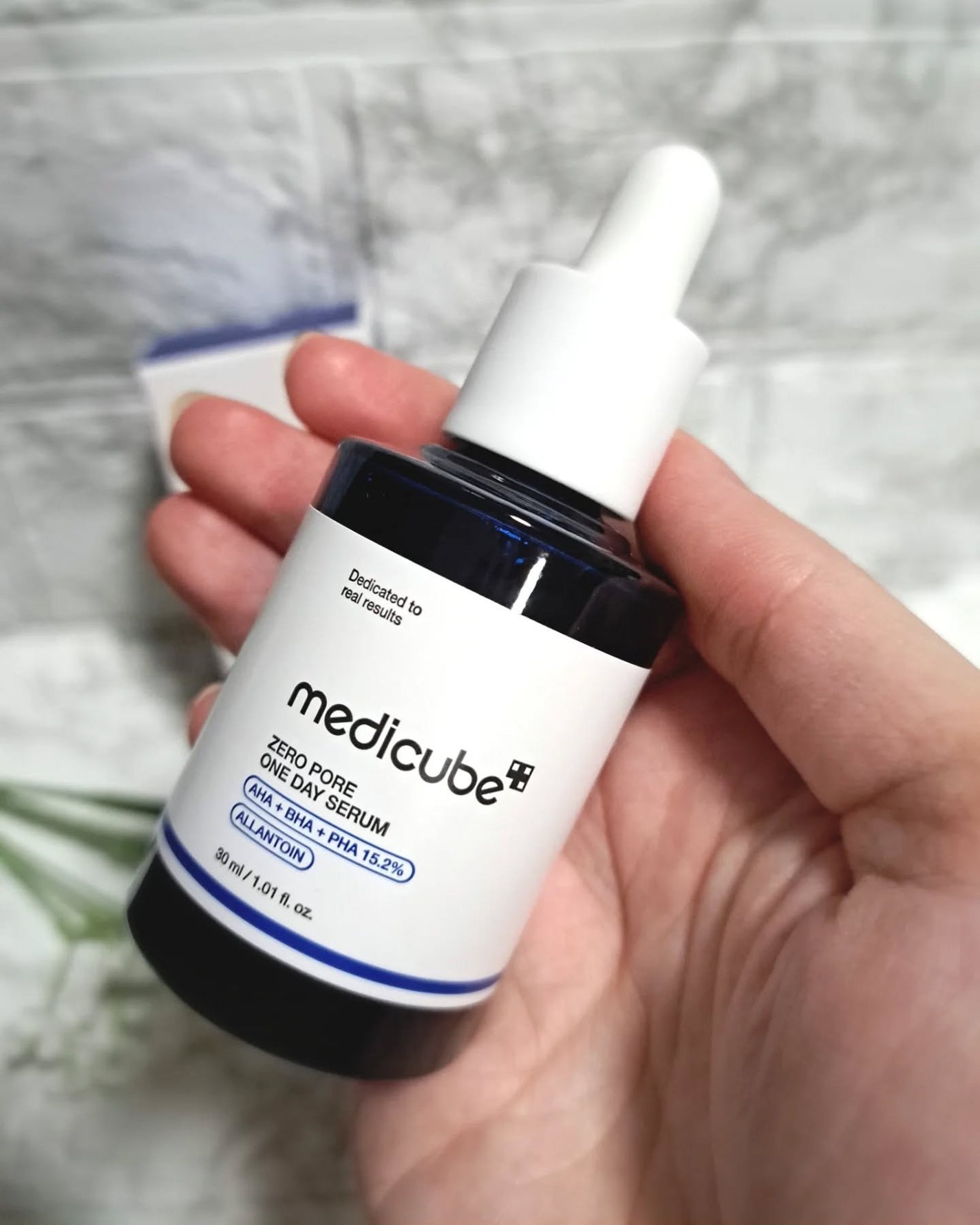 cotonaga on LIPS 「medicube様よりゼロ毛穴1dayセラムをモニター提供でお..」(2枚目)