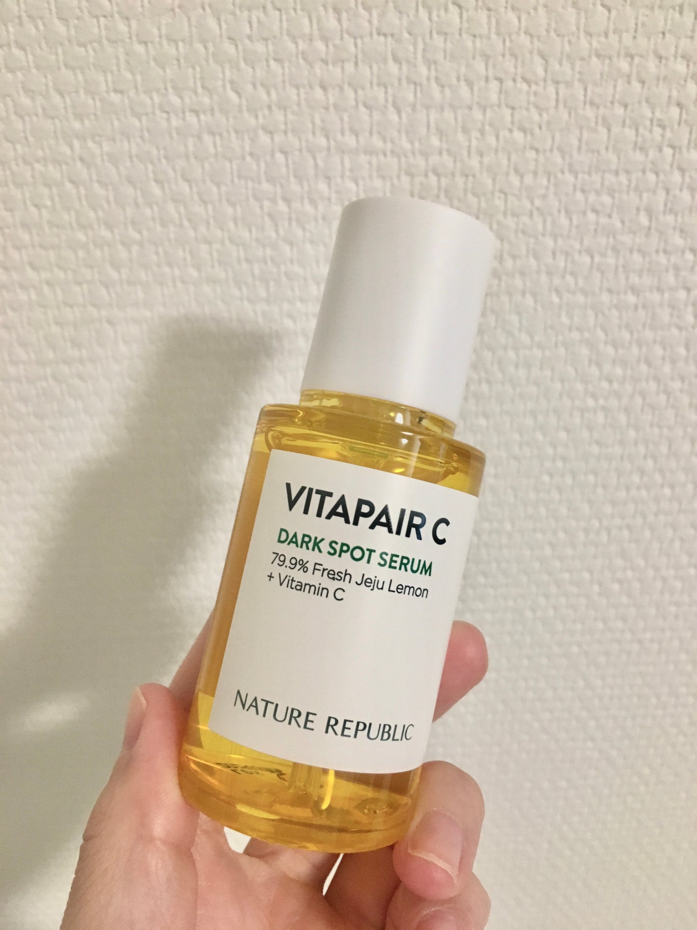 りこ on LIPS 「付け心地や匂いは好み!気になっていたシミは薄くなってきた気がす..」(1枚目)