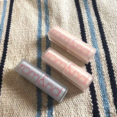 rom&nd
Zero matte lipstick
#awesome(真ん中)
#pink sand(右上)
#red surfer(左下)


やっと届いた！！！！！
楽しみにしてた롬앤マットリップ