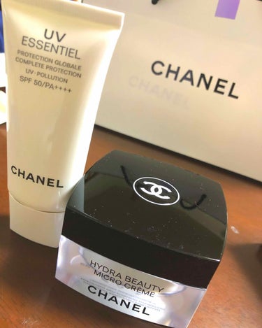 CHANEL イドゥラ ビューティ マイクロ クリームのクチコミ「諭吉×英世を出して買える
シャネルの保湿クリーム。

もう
「シャネルのスキンケア欲しい」と
.....」（1枚目）