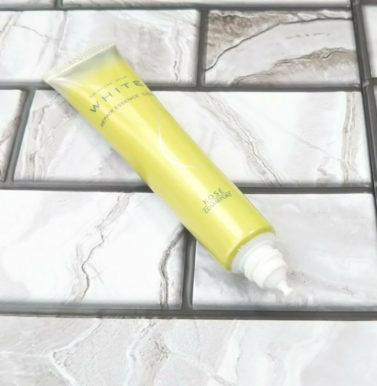 モイスチュアマイルドホワイトリペアエッセンス C100/モイスチュアマイルド ホワイト/美容液を使ったクチコミ（3枚目）