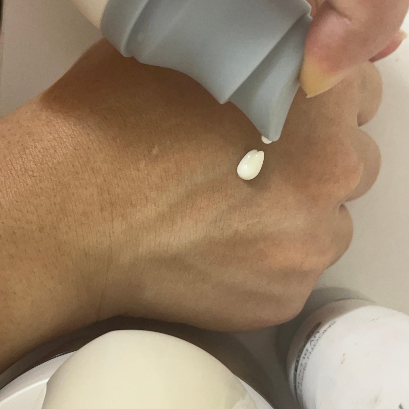 ヒアルーシカ ウォーターフィット サンセラム/SKIN1004/日焼け止めローションを使ったクチコミ(2枚目)