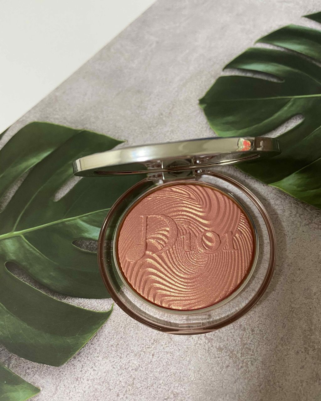 ディオールスキン ミネラル ヌード ルミナイザー パウダー<グロウ バイブス>/Dior/プレストパウダーを使ったクチコミ(1枚目)