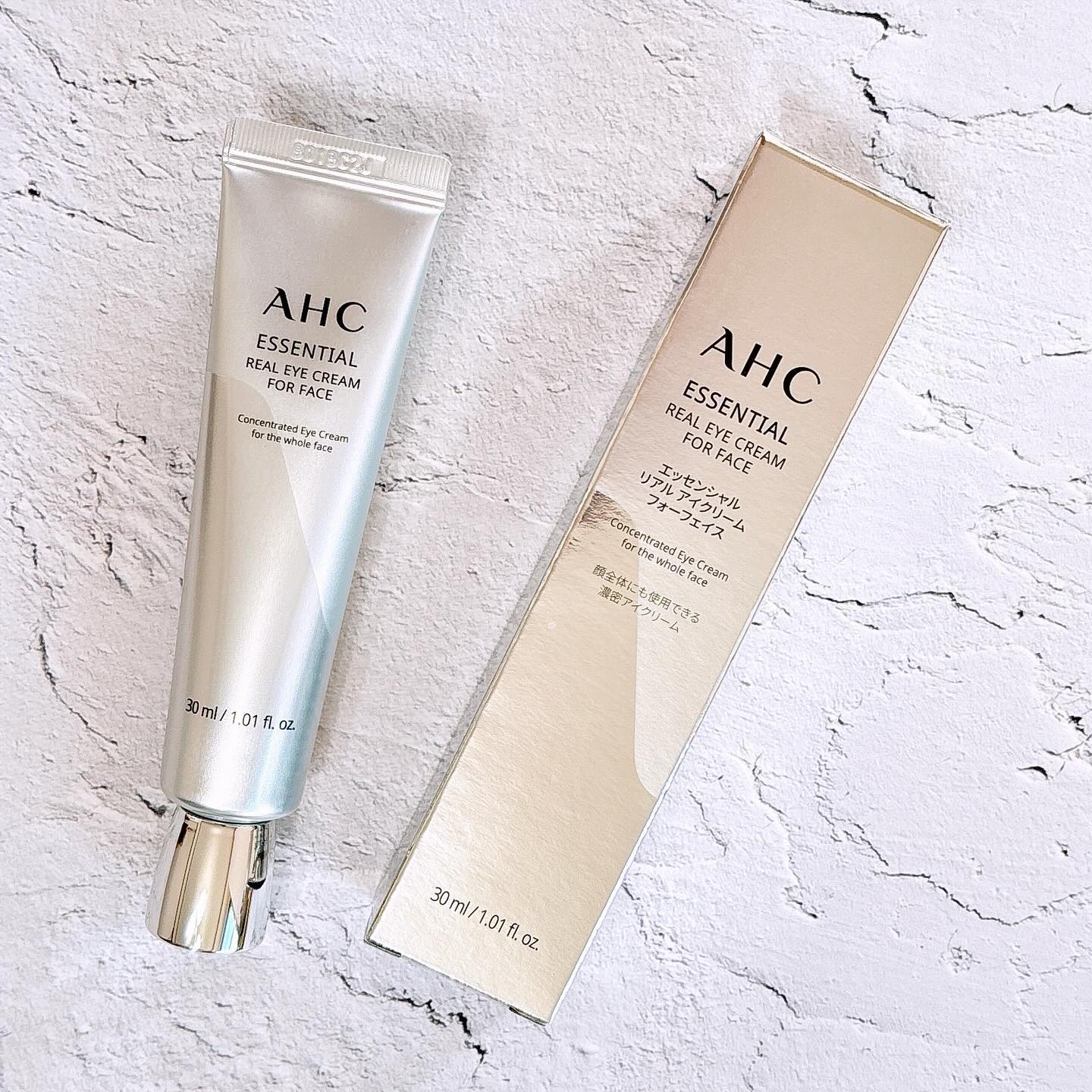 エッセンシャル リアル アイクリーム フォーフェイス/AHC/アイケア・アイクリームを使ったクチコミ（1枚目）