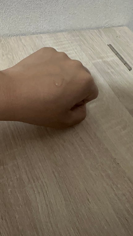 プラチナレーベル ワンズエッセンスローション(ビタミンC&セラミド)/プラチナレーベル/化粧水を使ったクチコミ(4枚目)