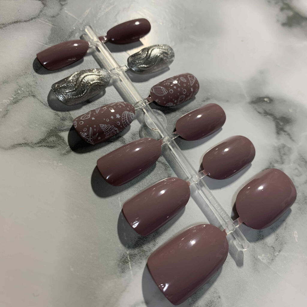 フェアリーダストパウダーオーロラピーコック/キャンドゥ/ネイルシールを使ったクチコミ（2枚目）