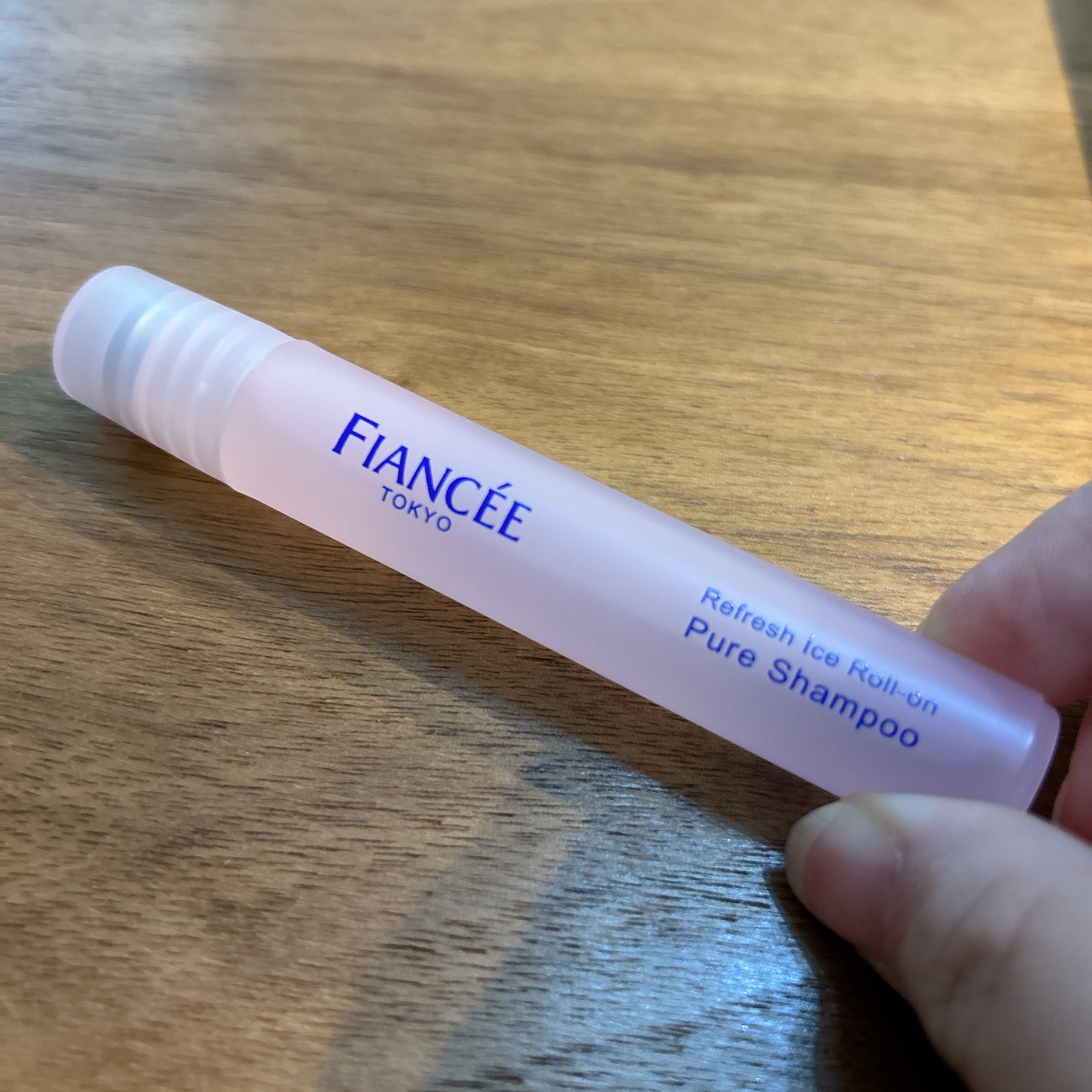 リフレッシュアイスロールオン ピュアシャンプーの香り/フィアンセ/デオドラント・制汗剤を使ったクチコミ（1枚目）