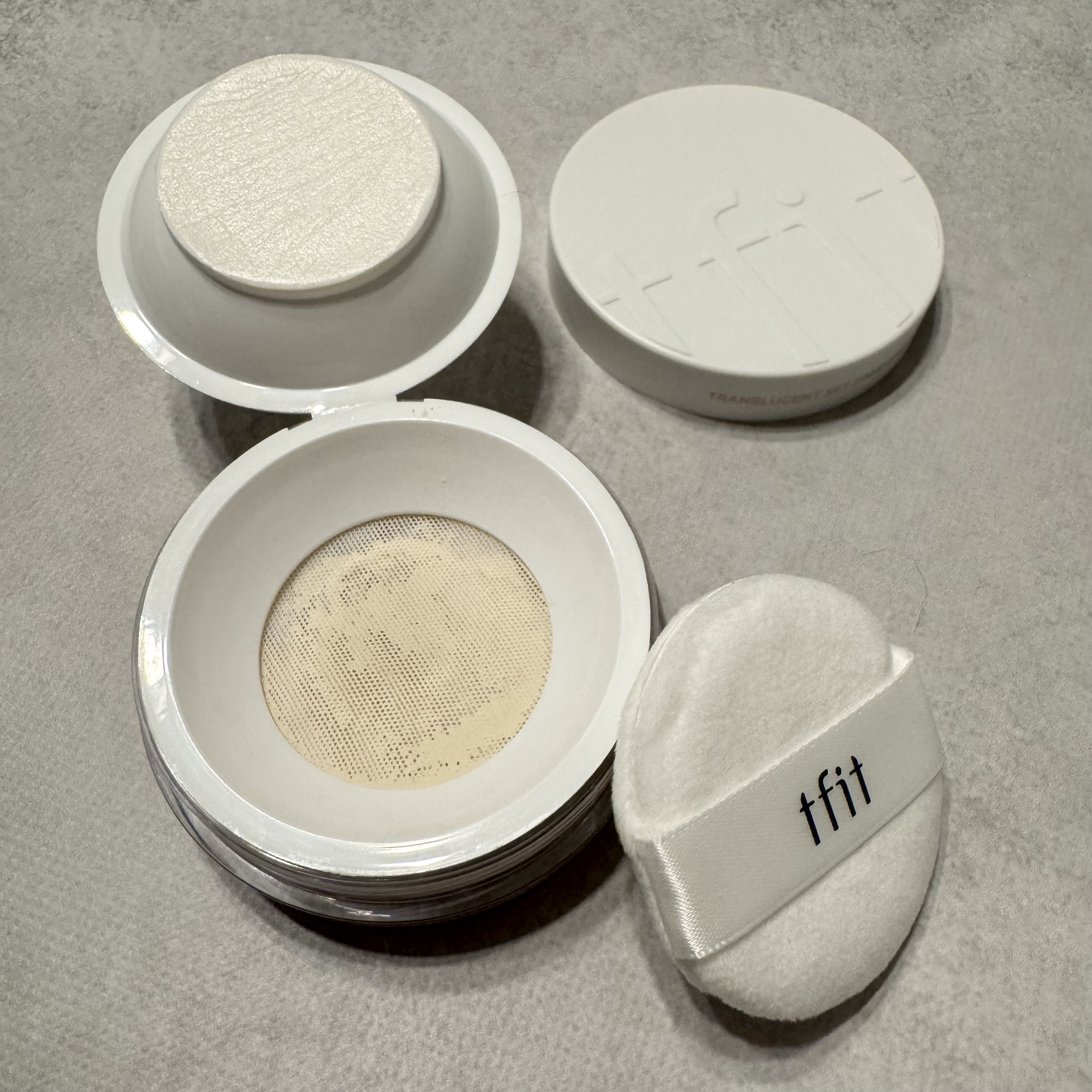 トランスルーセントセットフィニッシングパウダー/TFIT/ルースパウダーを使ったクチコミ（2枚目）