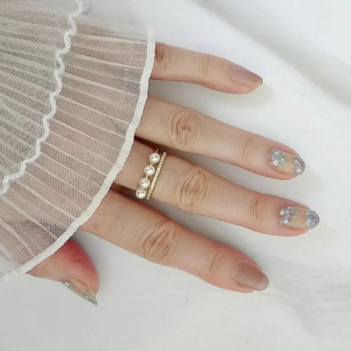 あちゃみん on LIPS 「·6月23日·ドットで紫陽花ネイル…| ᐕ)⁾⁾·爪楊枝の頭で..」(1枚目)