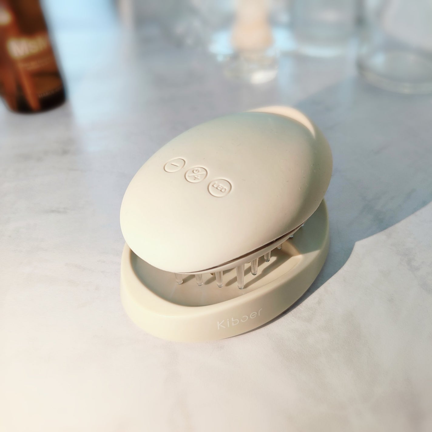 Panamama【フォロバ】 on LIPS 「KiboerリフトブラシEMS、RF、赤LED機能を搭載し頭皮..」(1枚目)