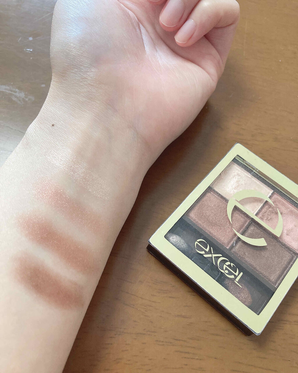 スキニーリッチシャドウ/excel/アイシャドウパレットを使ったクチコミ（2枚目）