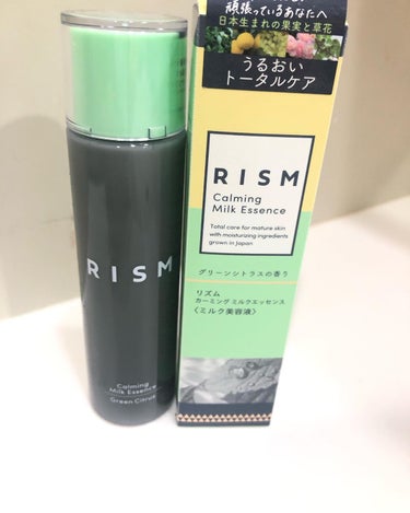 RISM カーミングミルクエッセンス
ミルク美容液

化粧水で肌を整えた後、乳液と美容液がこれ一本でできちゃいます🤭
引き締め効果と保湿効果でしかも時短。
テクスチャーは乳液そのもので、馴染ませた後の保