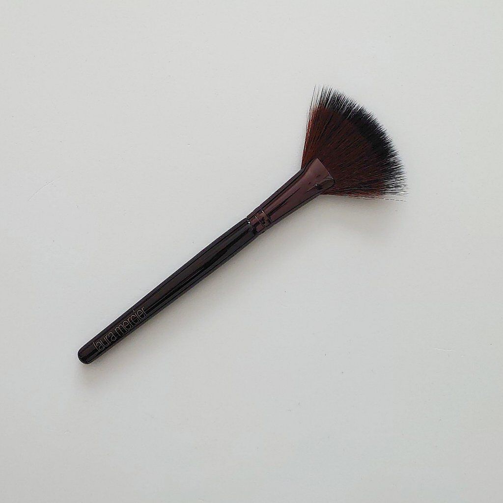 ファンパウダー ブラシ/ローラ メルシエ/メイクブラシを使ったクチコミ（1枚目）