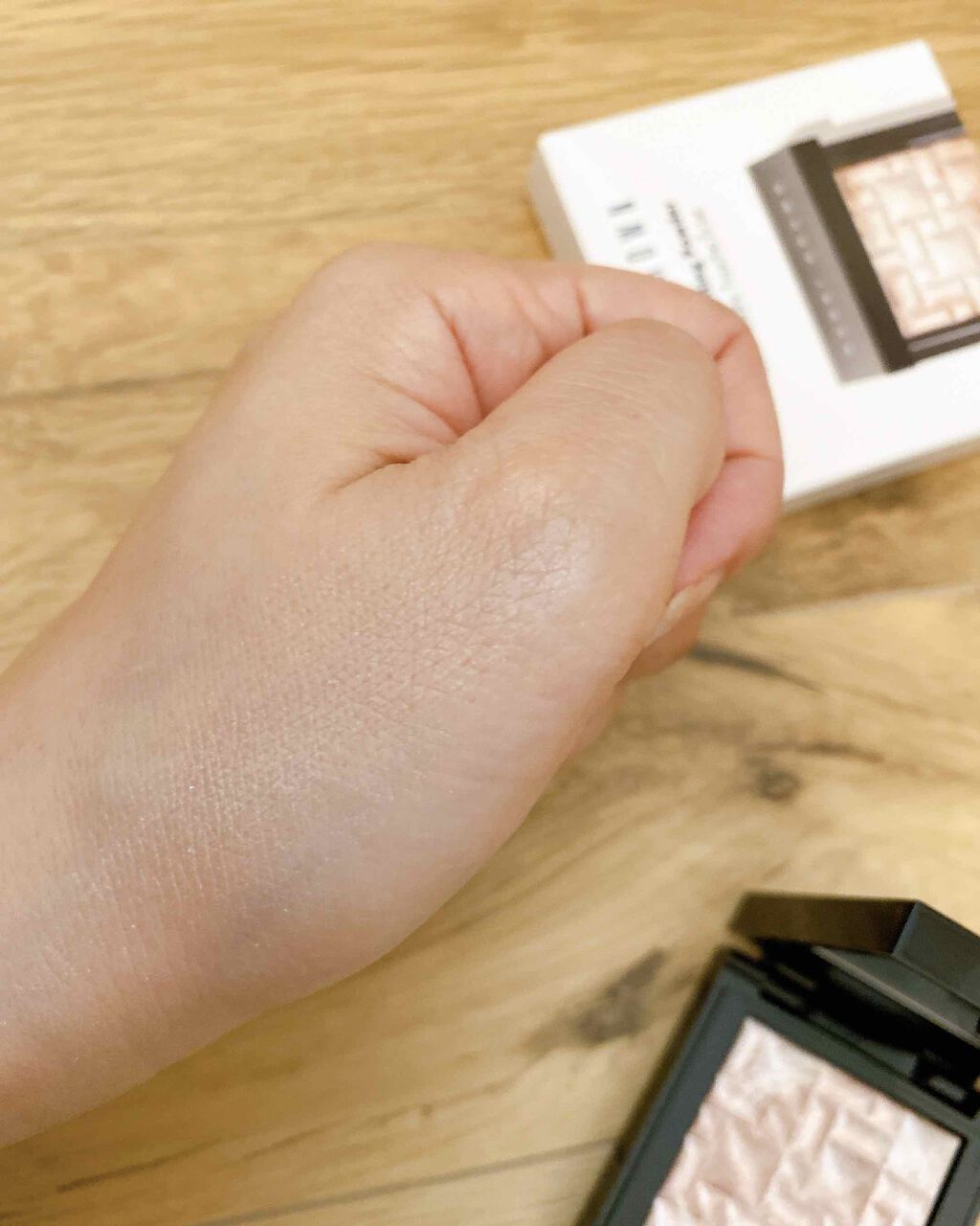 ハイライティング パウダー/BOBBI BROWN/パウダーハイライトを使ったクチコミ(4枚目)