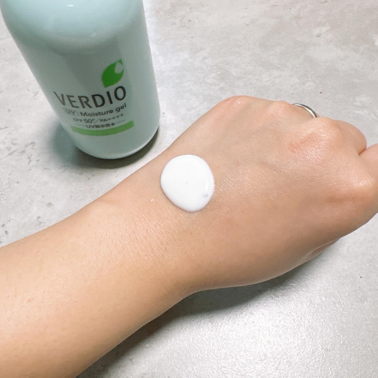 ベルディオ UV モイスチャージェル N/メンターム/日焼け止めジェルを使ったクチコミ（2枚目）