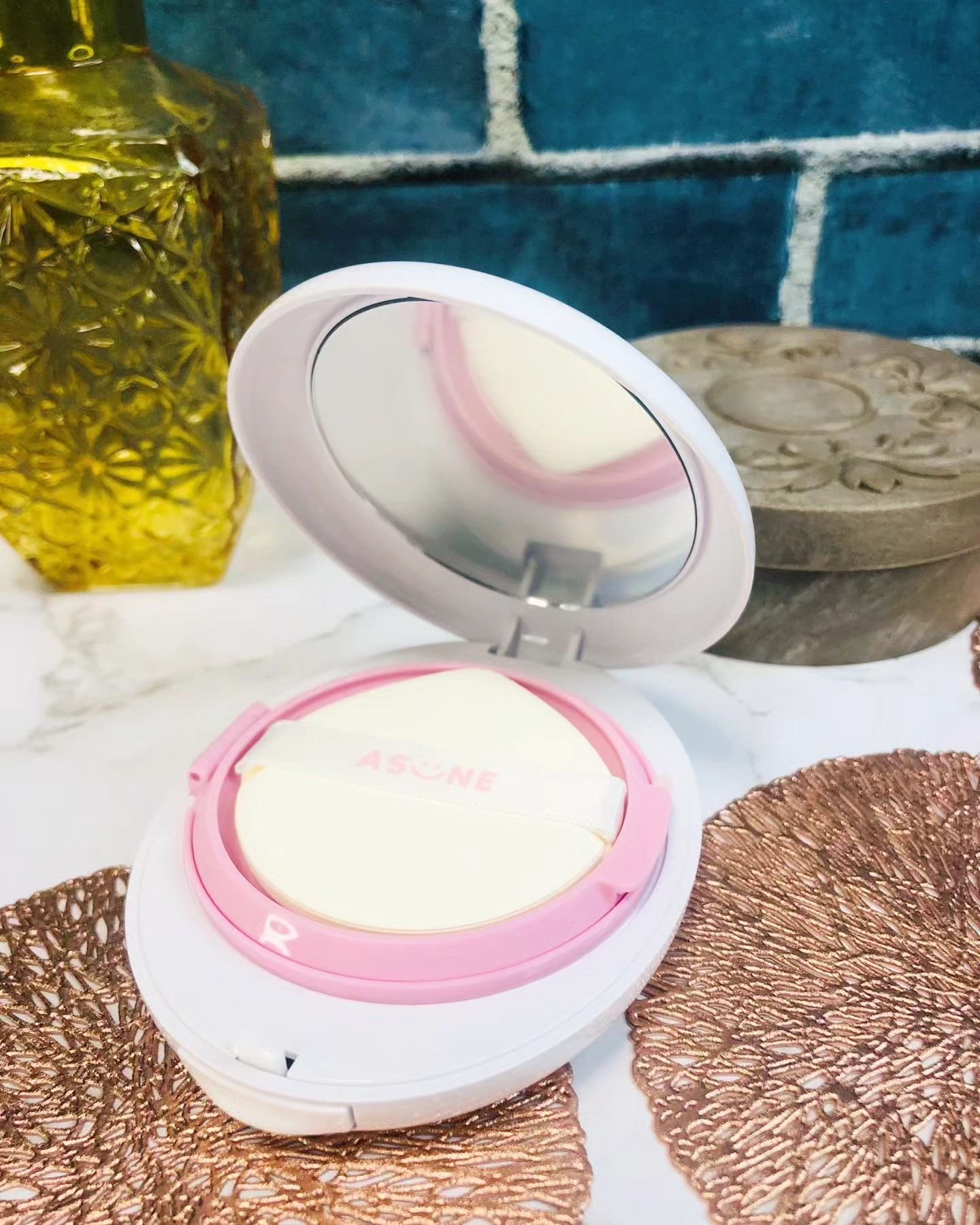 デューイーメッシュファンデーション/ASUNE /クッションファンデーションを使ったクチコミ（2枚目）