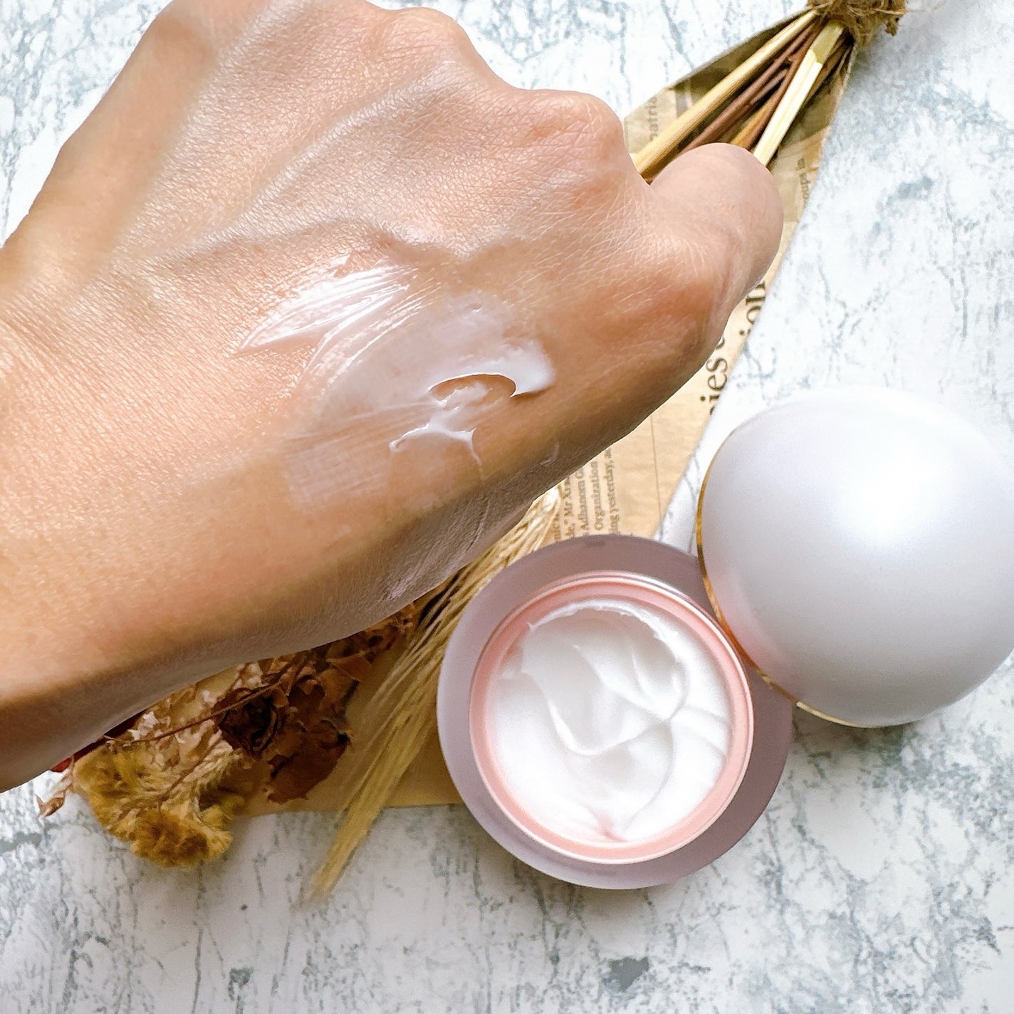 半月クリーム(ハーフムーンクリーム)/BEDIGHT/フェイスクリームを使ったクチコミ(3枚目)