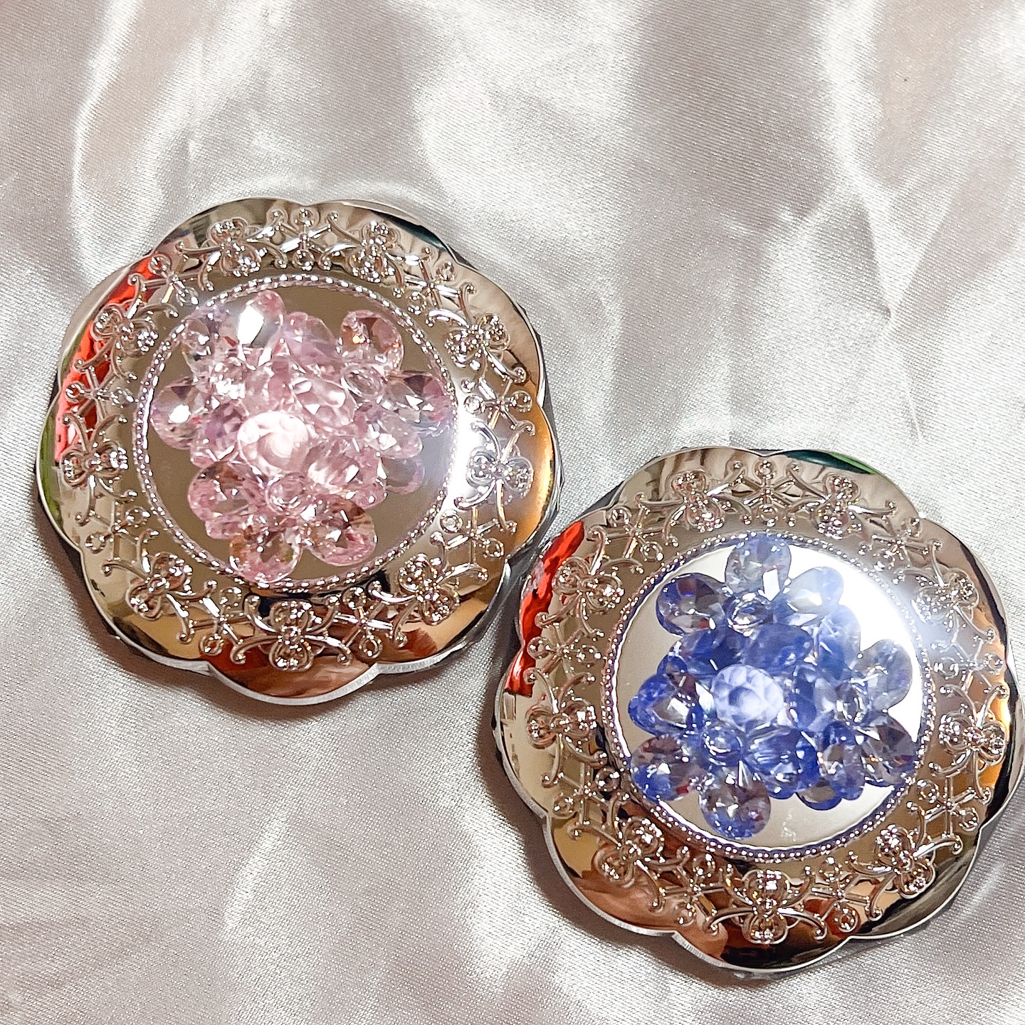 ジルスチュアート クリスタルブルーム ペタルクチュールアイズ デュオ/JILL STUART/アイシャドウパレットを使ったクチコミ（2枚目）