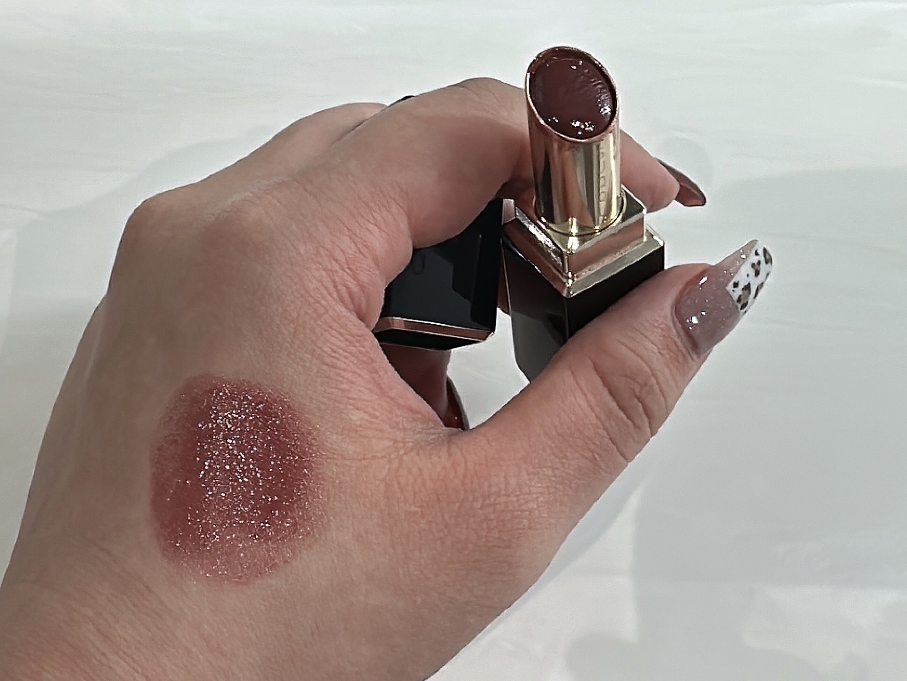 SUQQU スック モイスチャーリッチリップスティック 10 焦紅 新品未使用 秋冬に使いたくなる赤リップ【SUQQU モイスチャー リッチ リップ