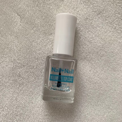 ネイルネイル ボリュームジェルトップコートのクチコミ「すぐに乾くし塗りやすい!
だけど、期待してたほどのツヤ感は得られなかったかな💦
少しサラッ.....」(1枚目)