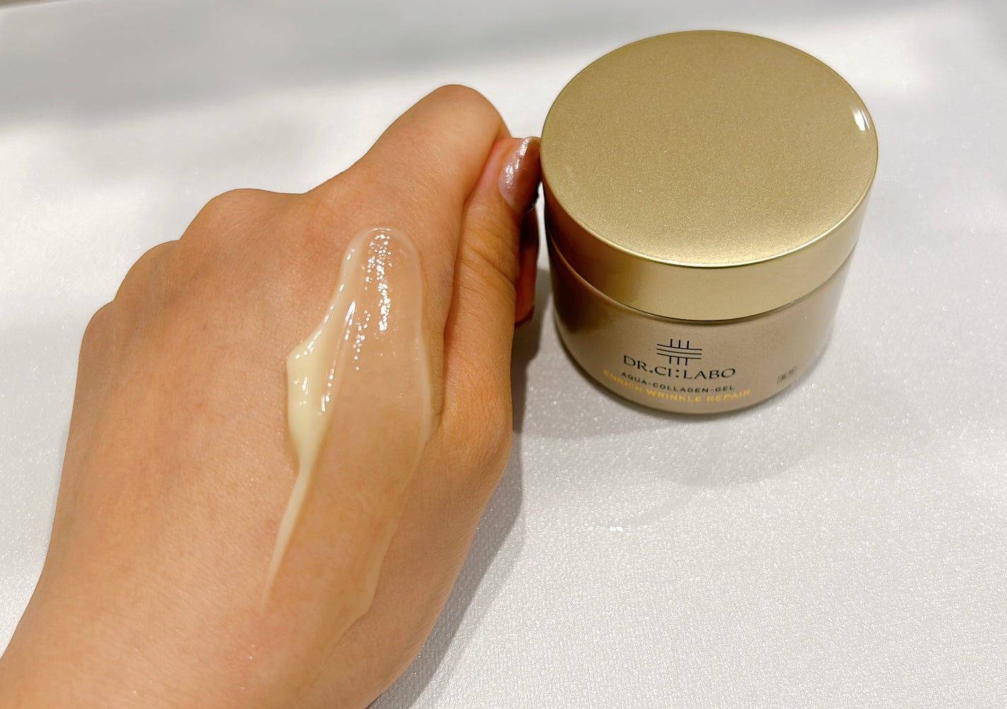 薬用アクアコラーゲンゲル エンリッチリンクルリペア/ドクターシーラボⓇ/フェイスクリームを使ったクチコミ(6枚目)