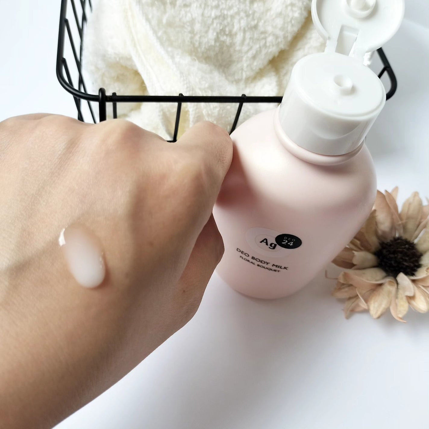 デオドラントボディミルク フローラルブーケ/エージーデオ24/ボディミルクを使ったクチコミ(4枚目)