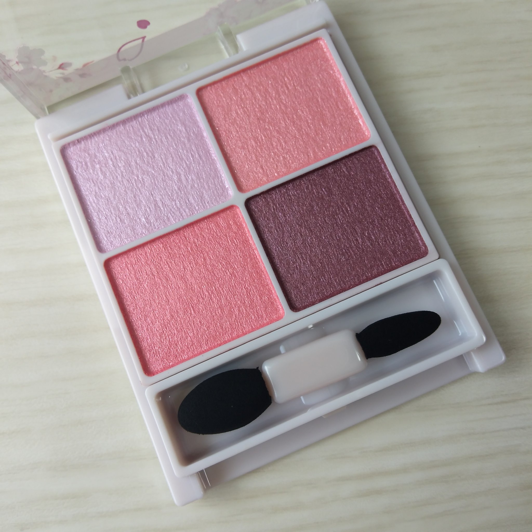 シルキースフレアイズ 11  ブロッサムシャワー/キャンメイク/アイシャドウパレットを使ったクチコミ（3枚目）