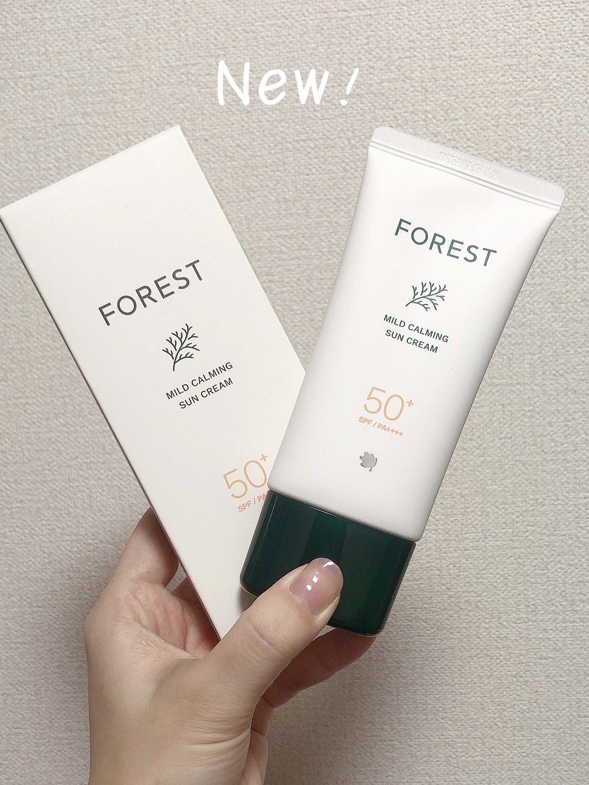 グリーンフィンガー
フォレスト マイルドカーミングサンクリーム
80ml

とにかく軽い！夏はただでさえベタつくので、軽めでさわやかにしっかり密着してくれるよ！

緑の森からインスピレーションを得た植物由来成分、ピュアフォレストコンプレック