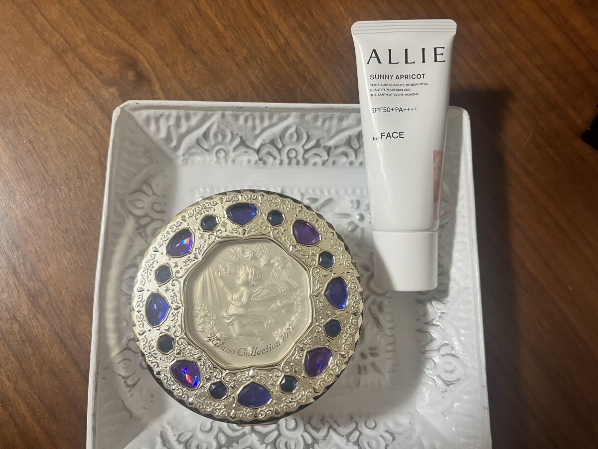 フェースアップパウダー ２０２２/ミラノコレクション/プレストパウダーを使ったクチコミ（2枚目）