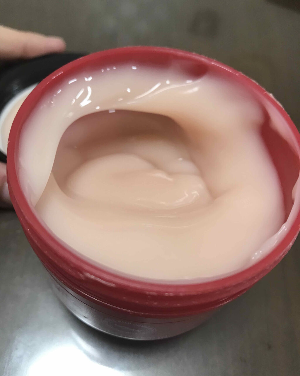 ボディヨーグルト ストロベリー/THE BODY SHOP/ボディローションを使ったクチコミ（2枚目）