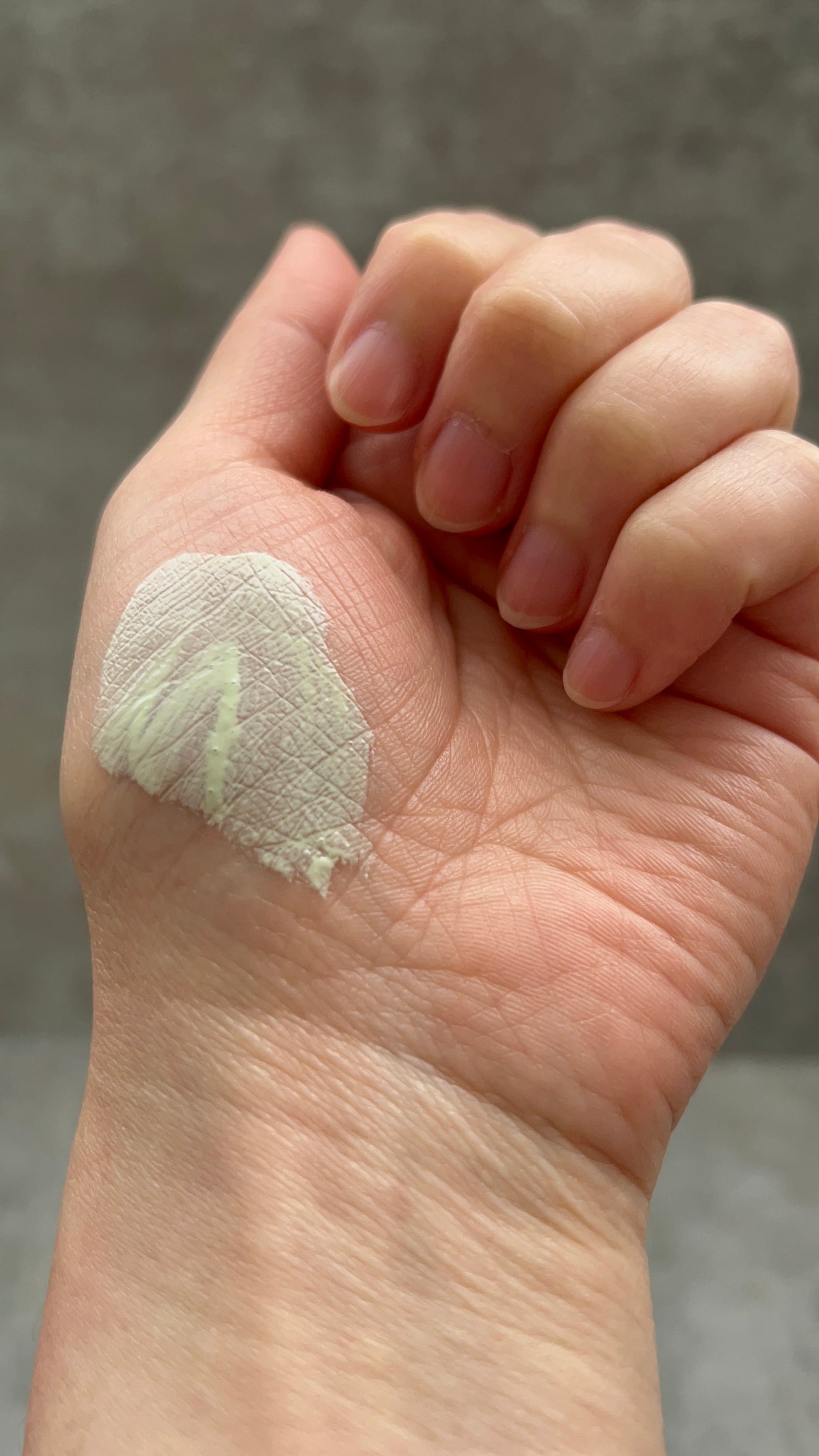 プリズム・リーブル・スキンケアリング・コレクター/GIVENCHY/化粧下地を使ったクチコミ(3枚目)