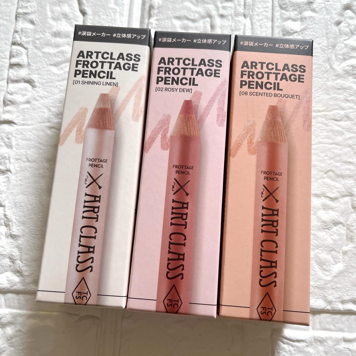 アートクラス フロッタージュペンシル/too cool for school/スティックアイシャドウを使ったクチコミ（2枚目）