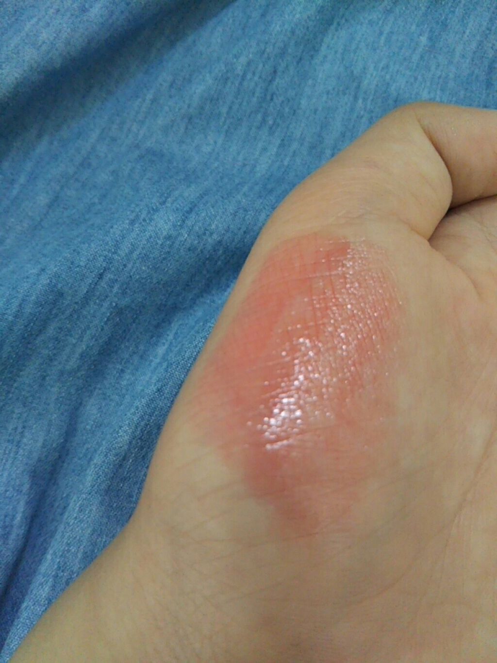 ラスティンググロスリップ/CEZANNE/口紅を使ったクチコミ(3枚目)