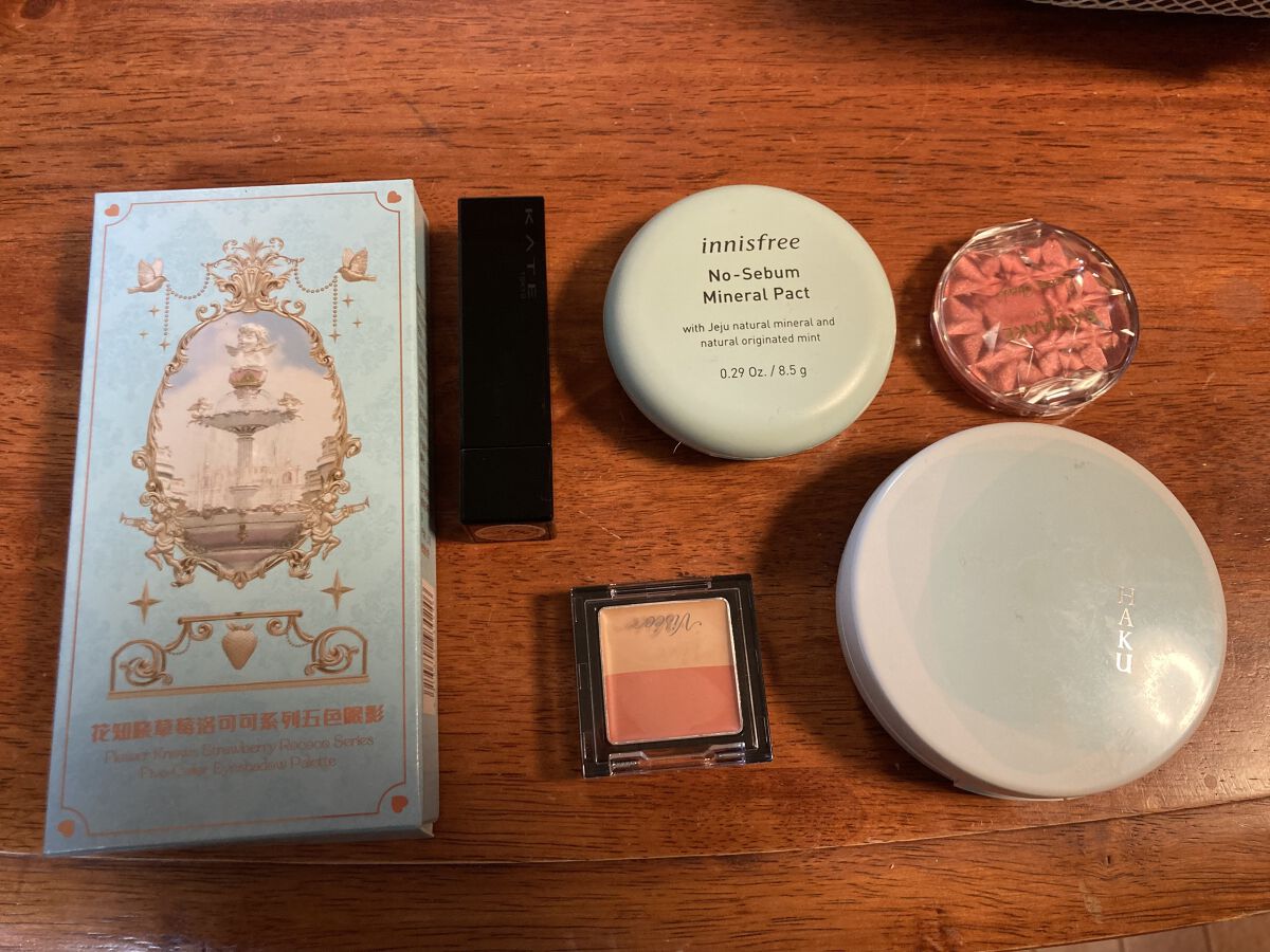 ストロベリーロココ アイシャドウパレット 05 クリームマカロン（限定色）/FlowerKnows/アイシャドウパレットを使ったクチコミ（1枚目）