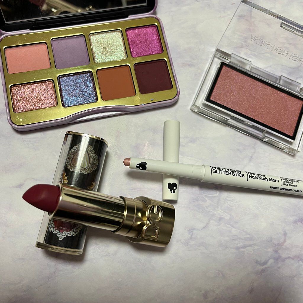 プリティー イージーグリッタースティック N°8 ヌーディーモーン/unleashia/グリッターを使ったクチコミ（1枚目）