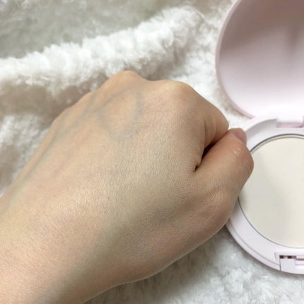 サナ 素肌記念日 スキンケアパウダー N/素肌記念日/プレストパウダーを使ったクチコミ(10枚目)