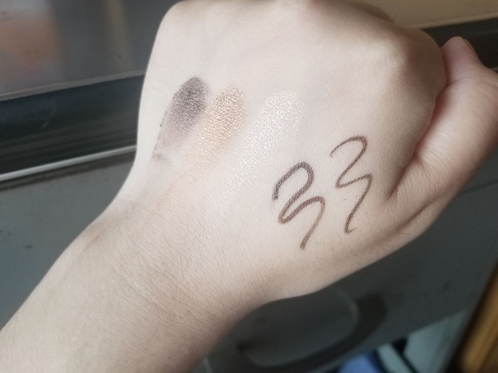 トーンアップアイシャドウ/CEZANNE/アイシャドウパレットを使ったクチコミ(2枚目)