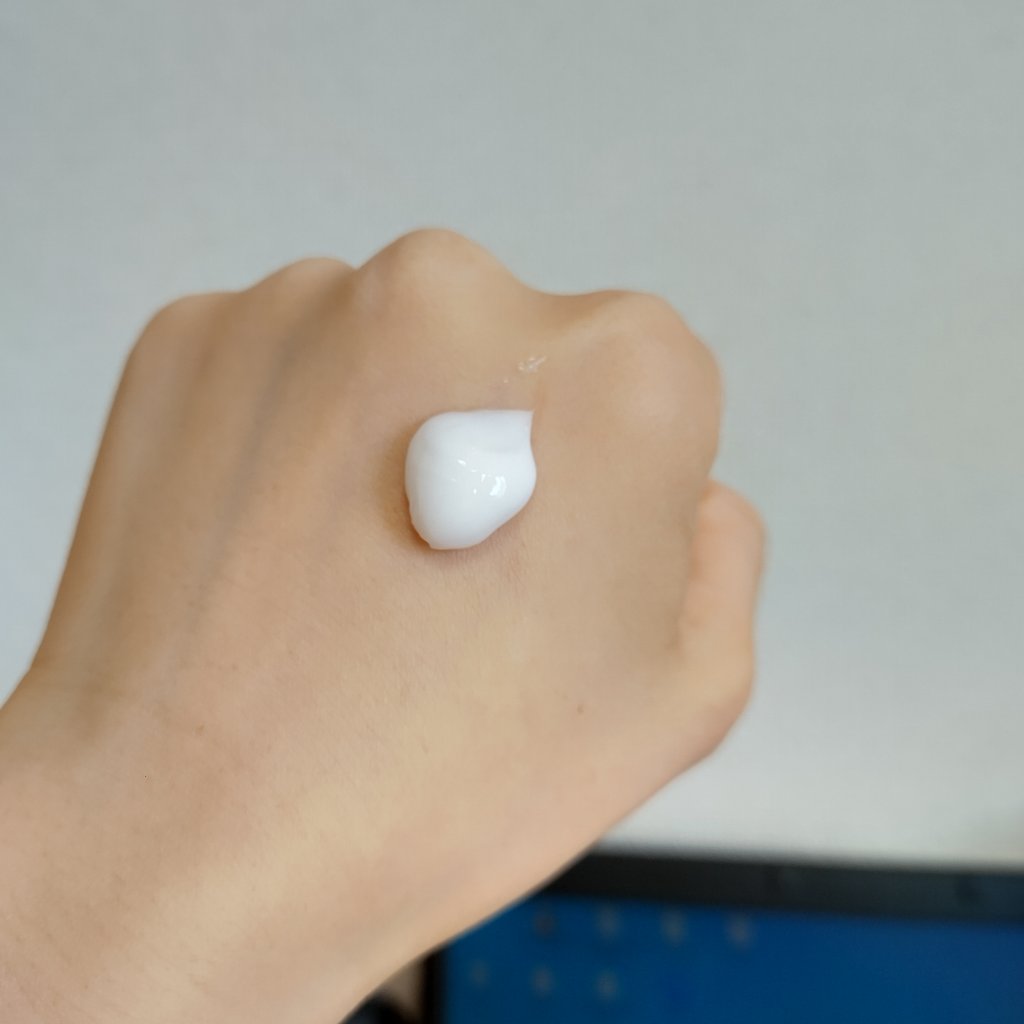 チェリーブロッサム ソフトハンドクリーム 30ml/L'OCCITANE/ハンドクリームを使ったクチコミ（2枚目）