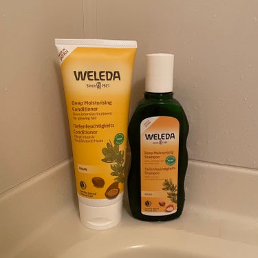 WELEDA▸▸アルガン ヘアシャンプー/
ヘアコンディショナー


違うシリーズなら合うかなとボトル買いしてみしたがやはりあわず.........

やっぱりシャンプーの際に髪の毛がごわついてしまいま