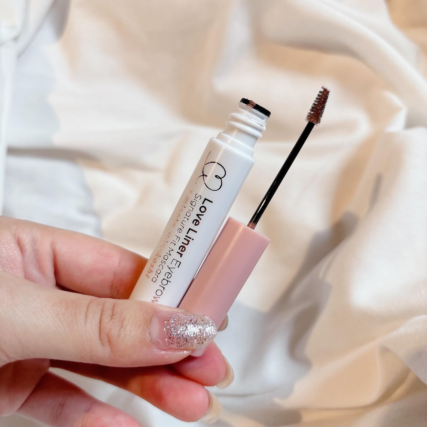 ラブ・ライナー シグネチャーフィットマスカラ ＭＭＣ２＜アイブロウ＞ ミルクティピンク/ラブ・ライナー/眉マスカラを使ったクチコミ（2枚目）