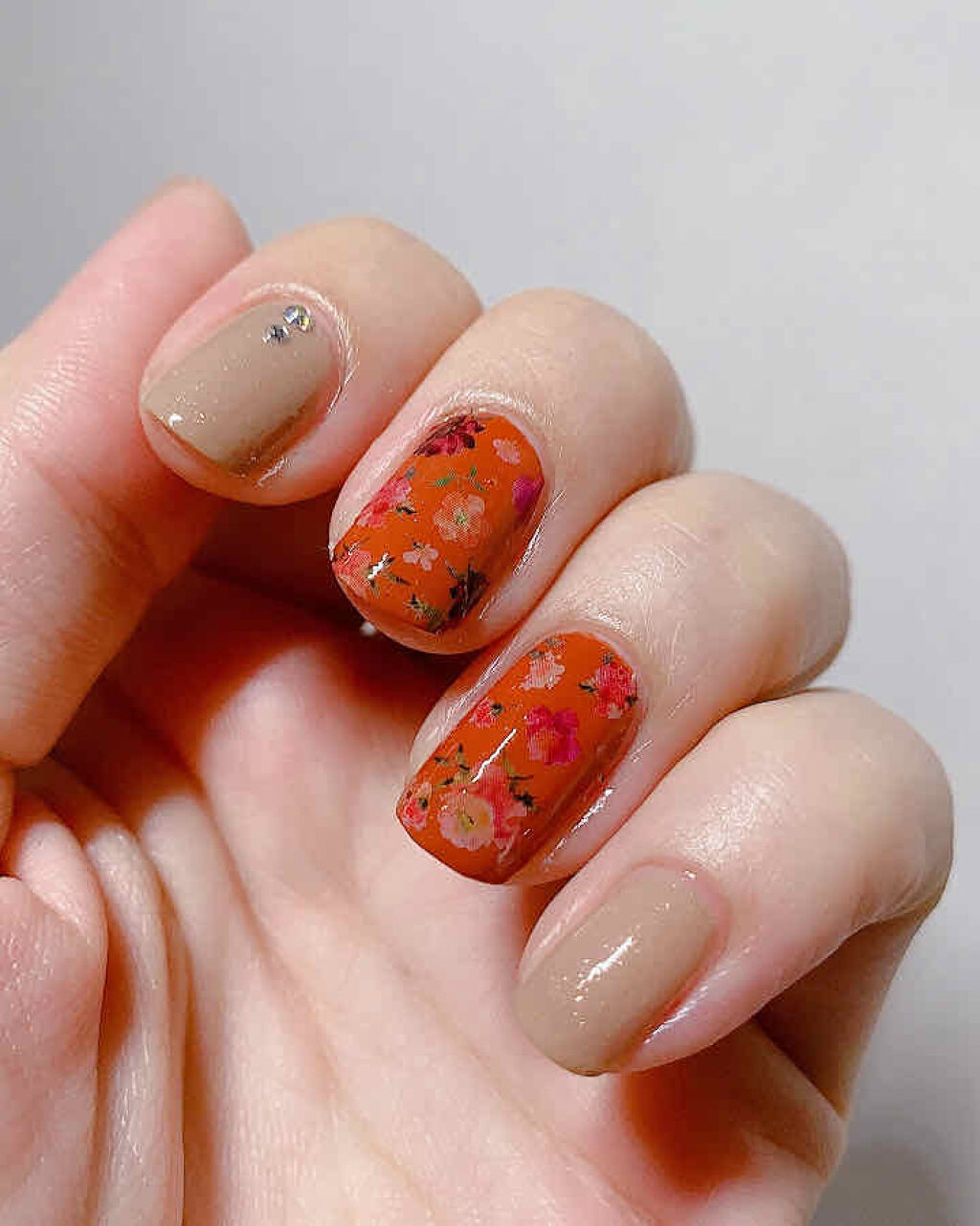 カラフルネイルズ/キャンメイク/マニキュアを使ったクチコミ（2枚目）