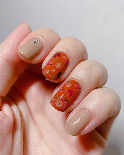 カラフルネイルズ/キャンメイク/マニキュアを使ったクチコミ(2枚目)