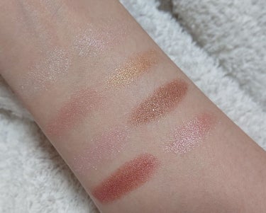 UR GLAM　VELVET EYE COLOR PALETTE/U R GLAM/パウダーアイシャドウを使ったクチコミ（2枚目）