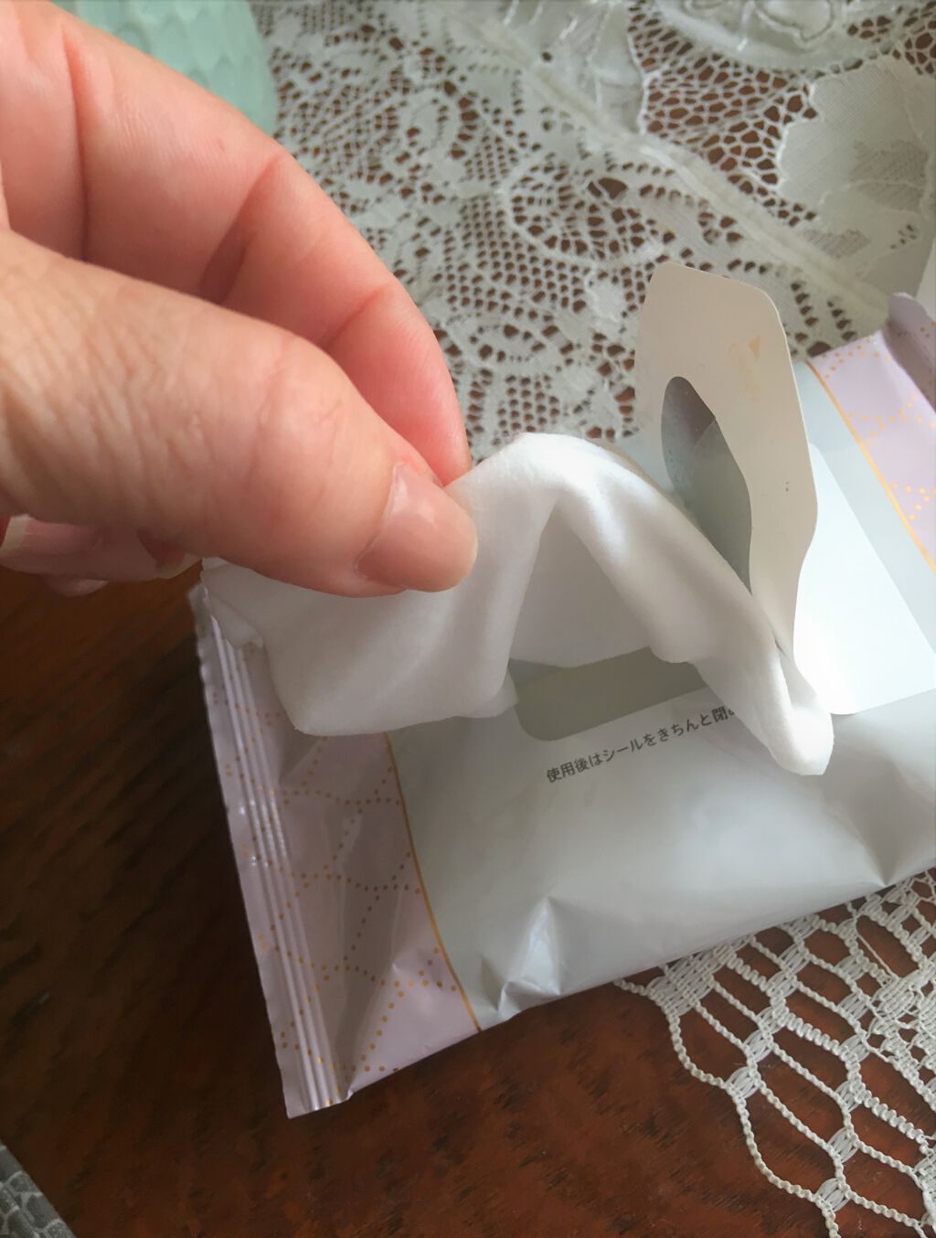 メイクの上からリフレッシュシート/ビオレ/フェイスシートを使ったクチコミ（1枚目）