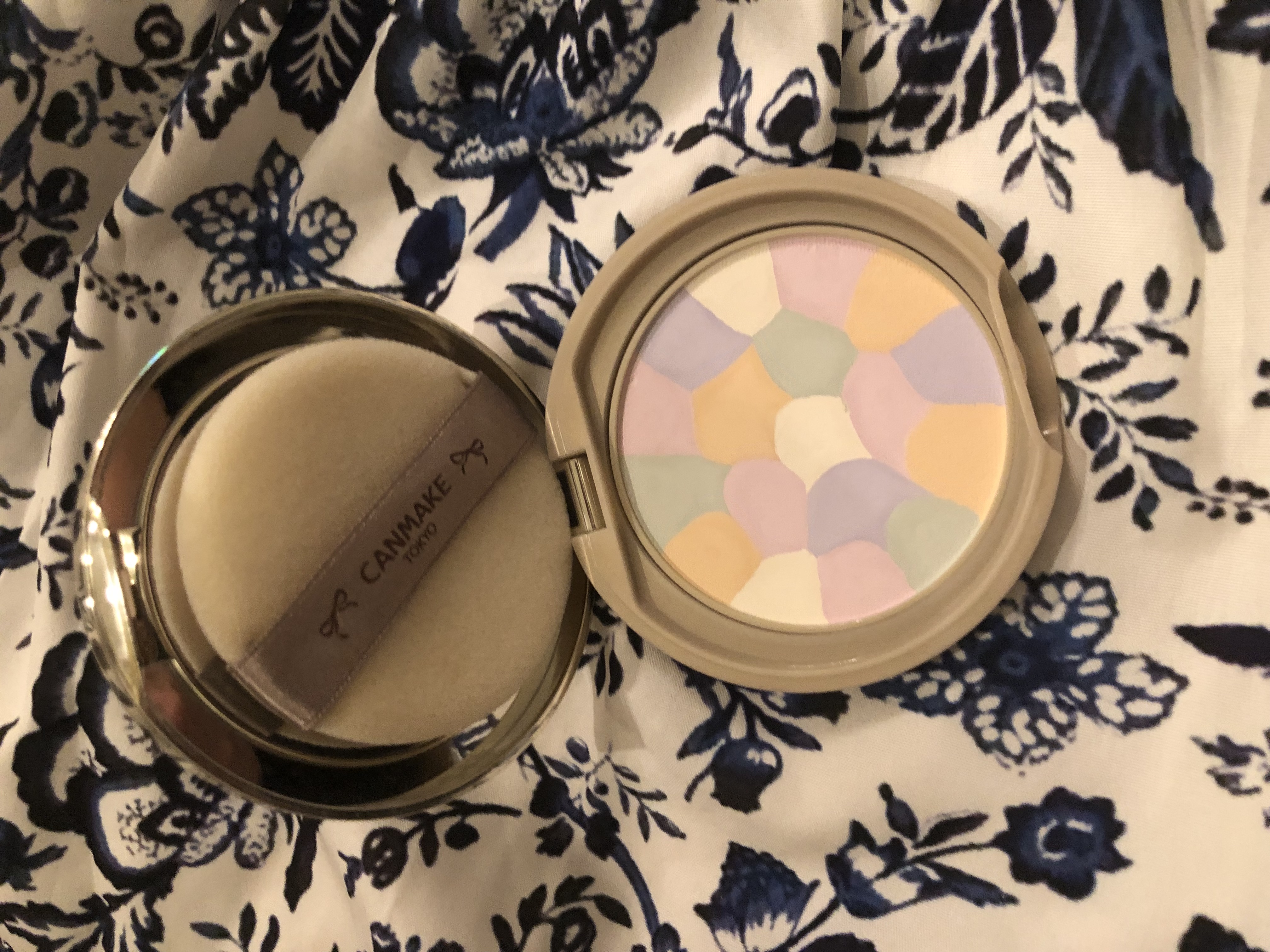 マシュマロフィニッシュパウダー　～Abloom～/キャンメイク/プレストパウダーを使ったクチコミ（1枚目）