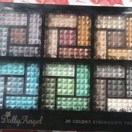 30COLORSEYESHADOWPALETTE/Dolly Angel/アイシャドウパレットを使ったクチコミ(1枚目)