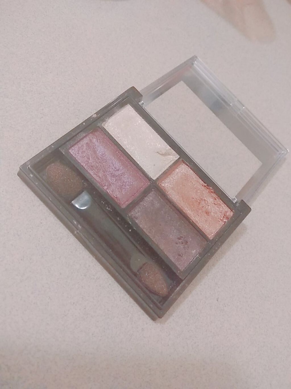 ロイヤルヴィンテージ アイズ/リンメル ロンドン/アイシャドウパレットを使ったクチコミ（2枚目）