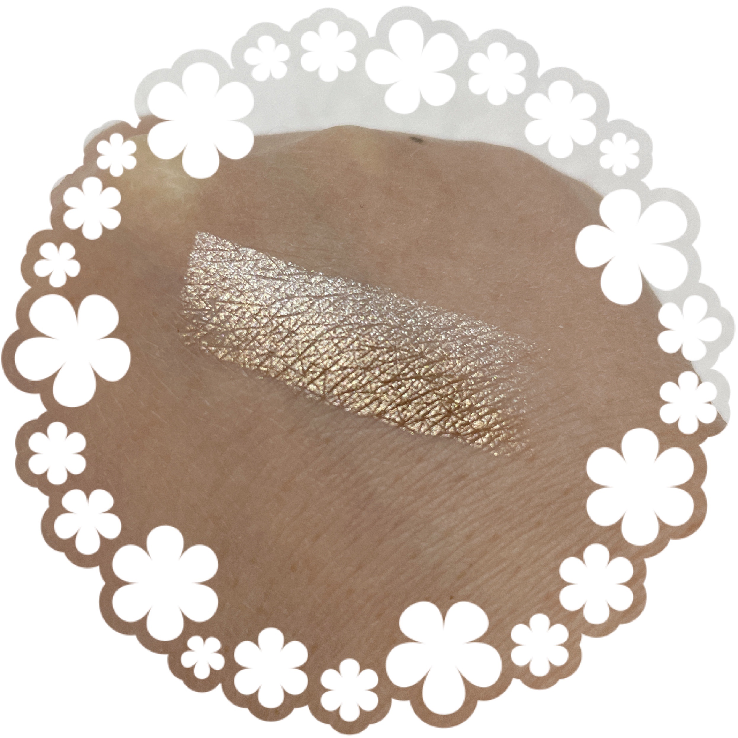 ダブルカラーアイシャドウ/FEG/アイシャドウベースを使ったクチコミ（2枚目）