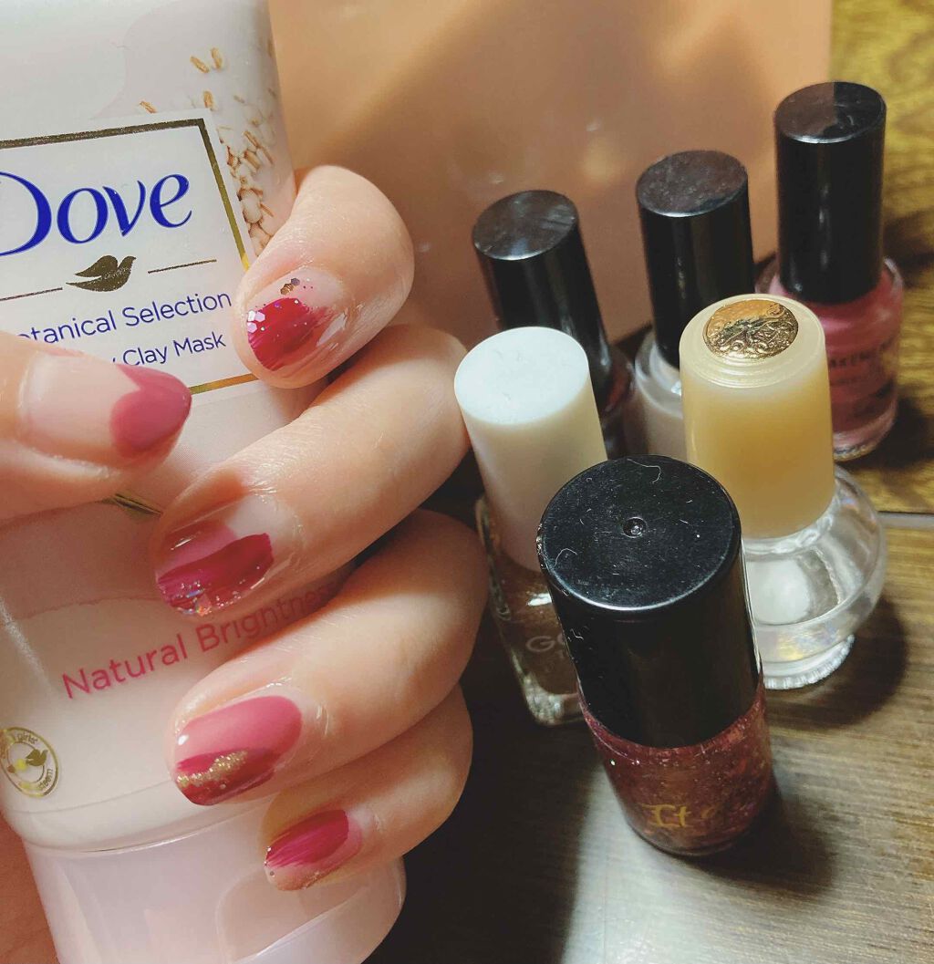 久しぶりのネイル投稿〜♡
長期休暇ということで派手に（ ˆᴗˆ ）
塗りかけネイル〜！
雑にしても可愛くなるの有難い☺️💕
ほんとは柿色使って秋ネイルしたかった、、、
が柿色が見当たらなかった、、、
1色だけないのなんで、、、😹

ハー