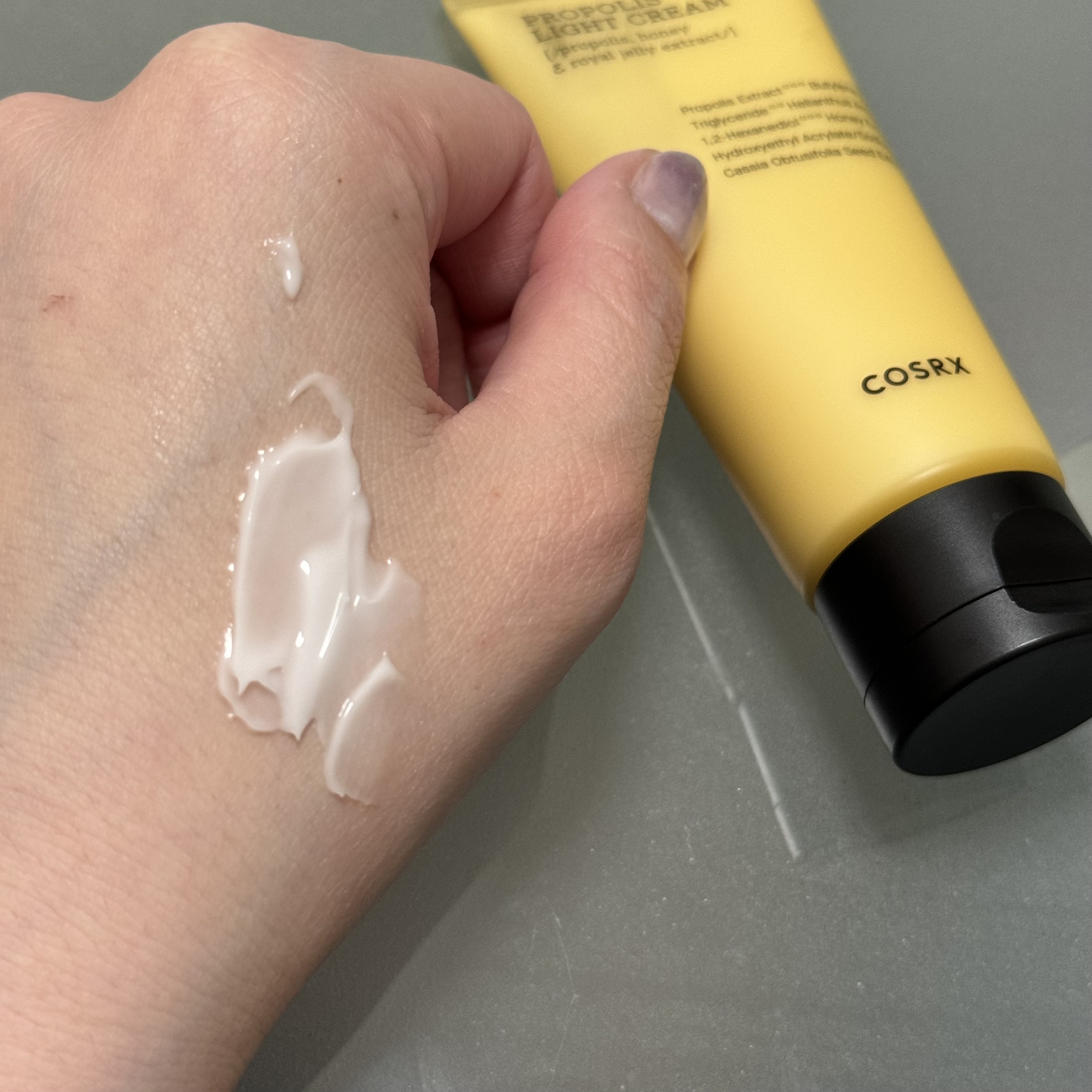 フルフィットプロポリスライトクリーム/COSRX/フェイスクリームを使ったクチコミ（2枚目）